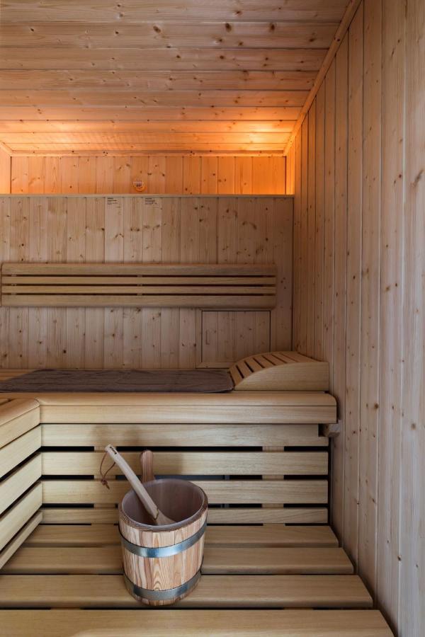 Reetdorf Geltinger Birk Atelierhaus Mooreiche Nieby  外观 照片